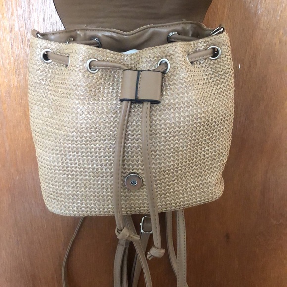 Summer Backpack - Picture 2 of 10